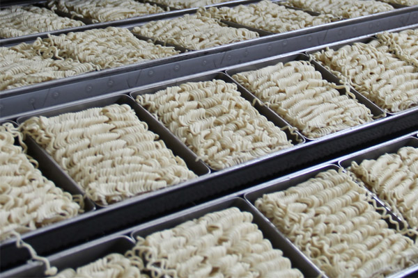 Macarrão instantâneo não frito